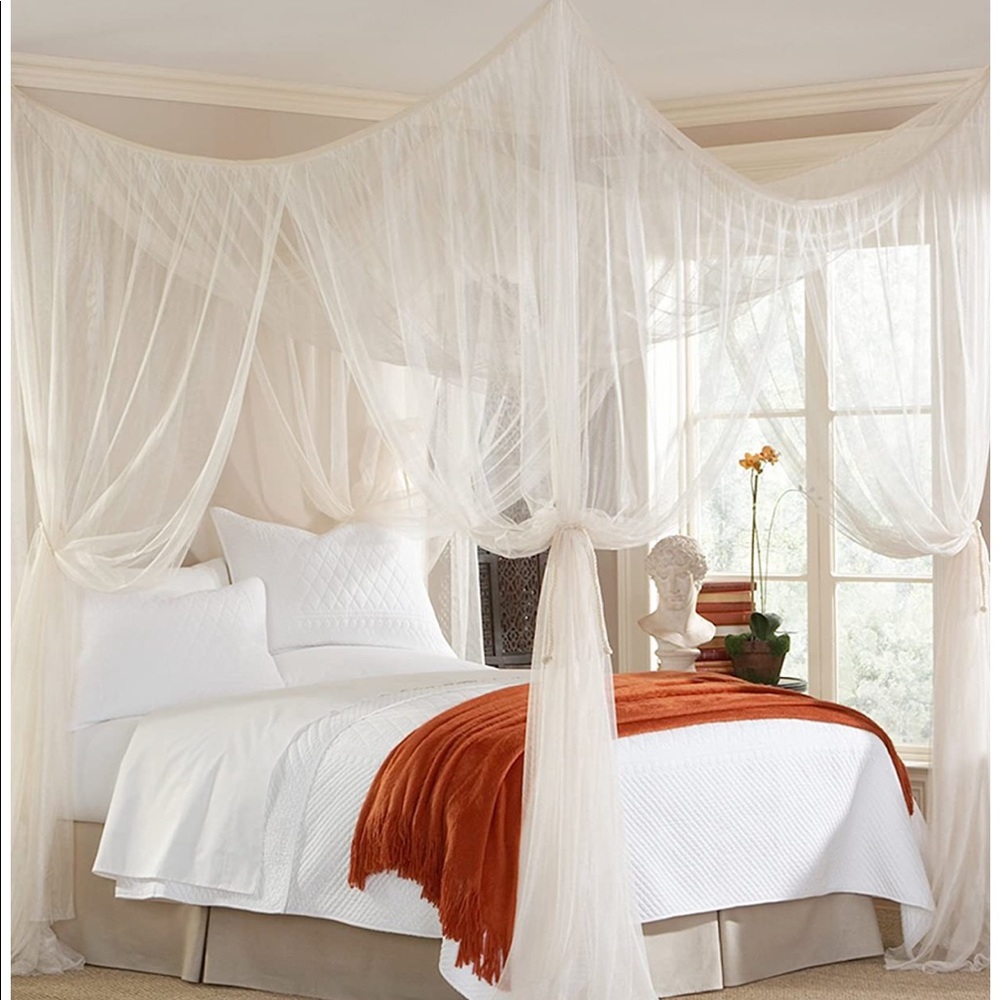 White Majesty canopy